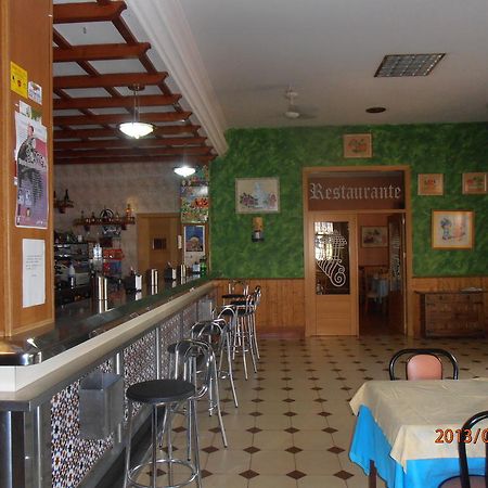 Hostal Restaurante Las Rejas Арчідона Екстер'єр фото